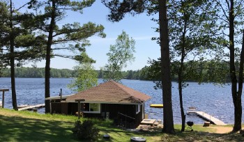 carlsons_lakeview_cottages